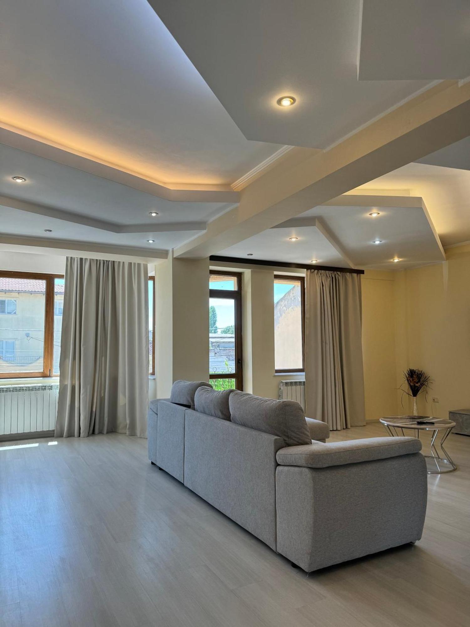 Апартаменты Apartament Central Констанца Экстерьер фото