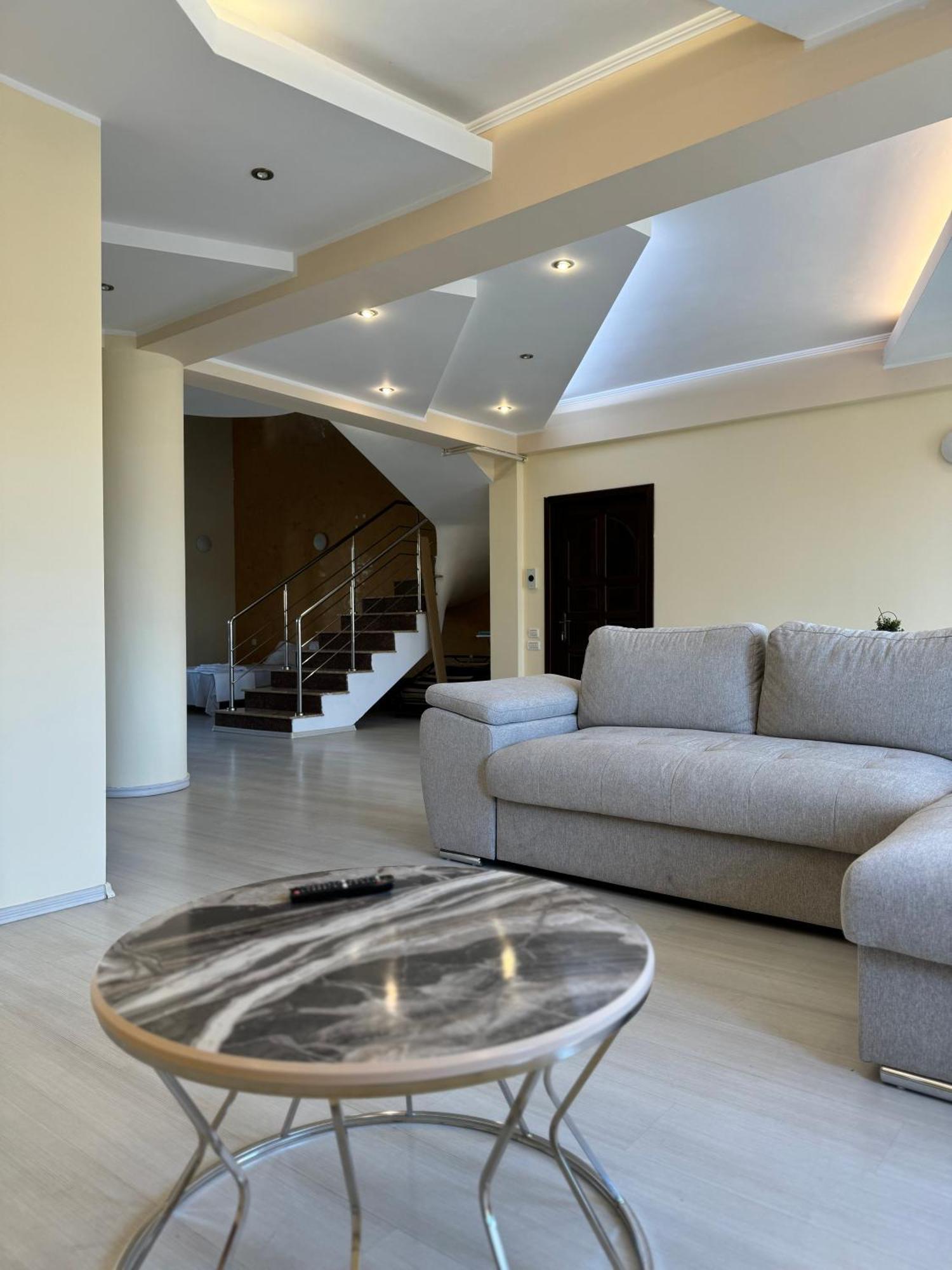 Апартаменты Apartament Central Констанца Экстерьер фото